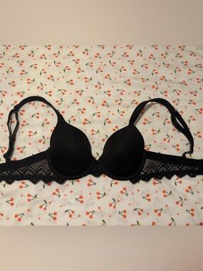 Parfait geometric lace underwire padded molded bra 30D